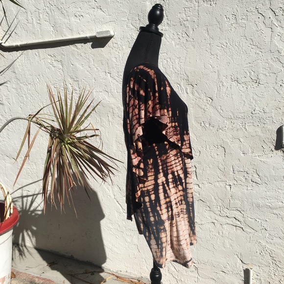 Gypsy tie-dye off the shoulder dress! 🦩 - Picture 4 of 9